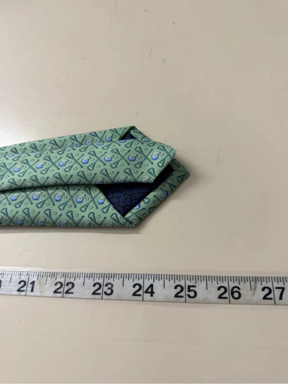 Vineyard Vines Light Green Tie with Blue Accent Pattern